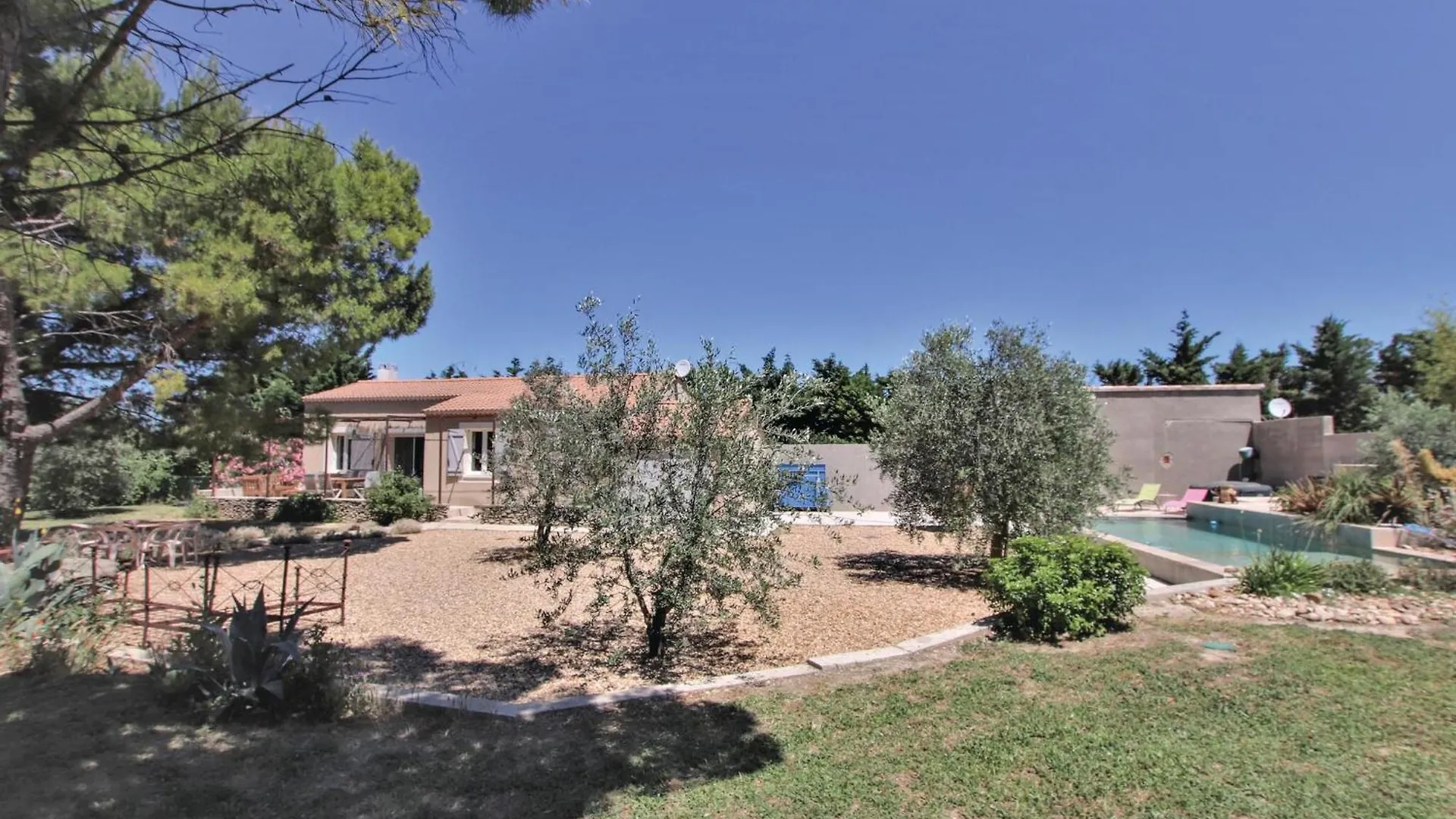 Amazing Home In Montfavet With 3 Bedrooms, Wifi And Outdoor Swimming Pool Avignone